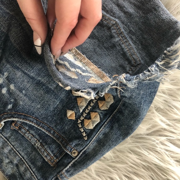 Free People Size 28 Distressed Jean Shorts Patch - Picture 3 of 4